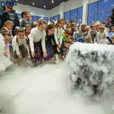 Новогодние клиентские мероприятия в автосалонах группы компаний КорсГрупп